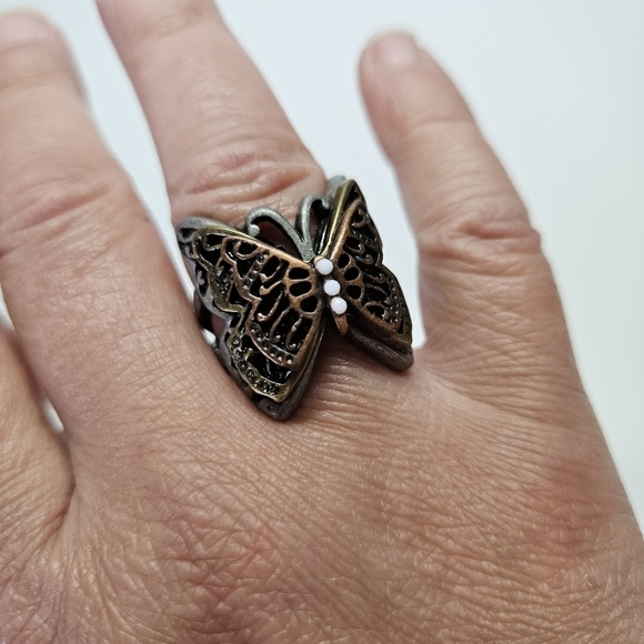 Unique Large Tri-Color 3D Pewter Butterfly Cocktail Ring Size 8 - Picture 8 of 8